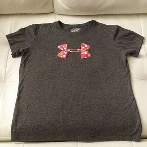 Under armour girls shirt